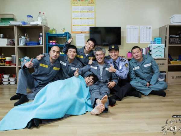 監獄超收 不見《機智牢房生活》,只有擁擠牢房生活