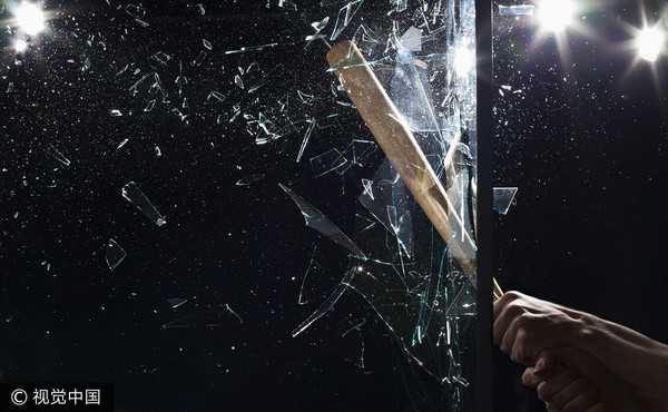 遭棒打防衛推人害失嗅覺 自衛還是防衛過當