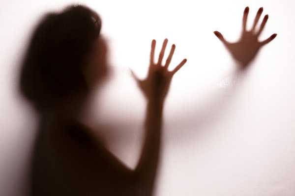 在家裸露或在飯店做親密運動算妨礙風化嗎